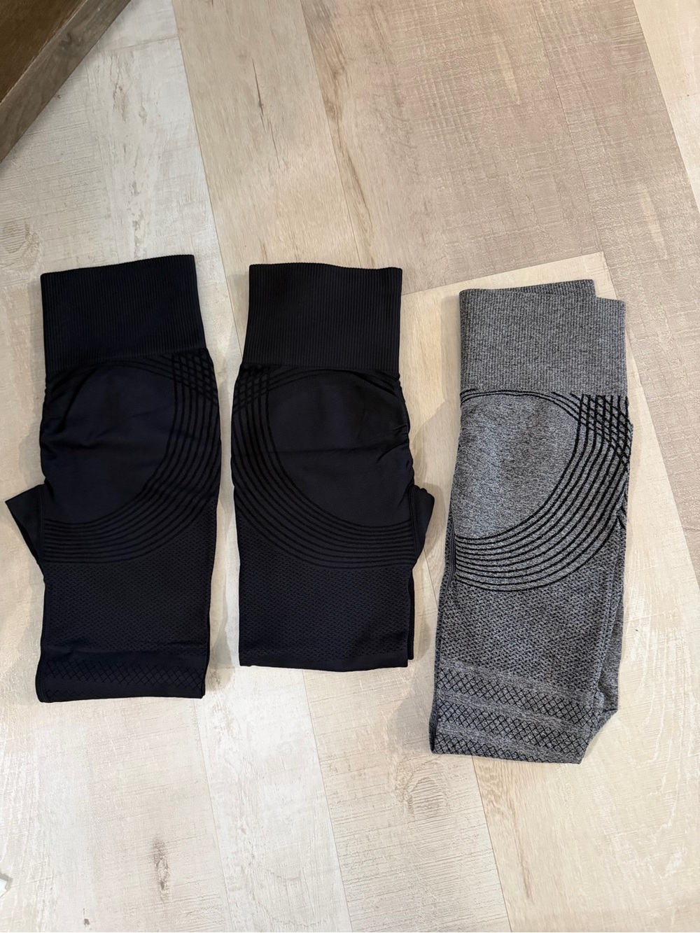Women's High-Waist Seamless Active Leggings - Black & Gray
